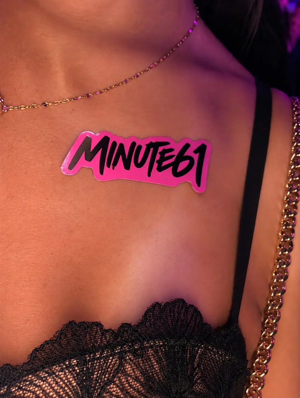 Adhesiu rosa MINUTE61