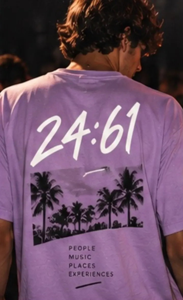 Lilac 24:61 T-shirt with palm trees